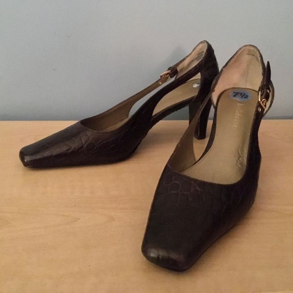 Liz Caliborne Brown Stacked Heel Pumps sz 7.5